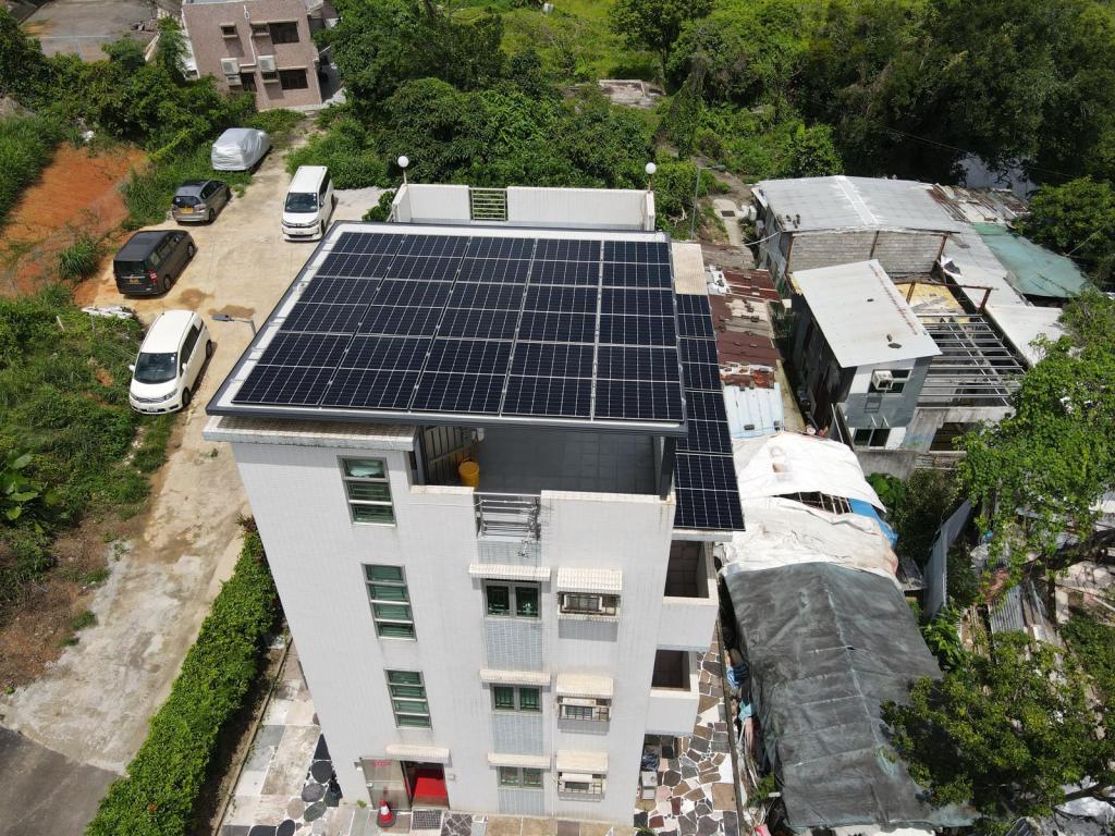 luxon solar village4